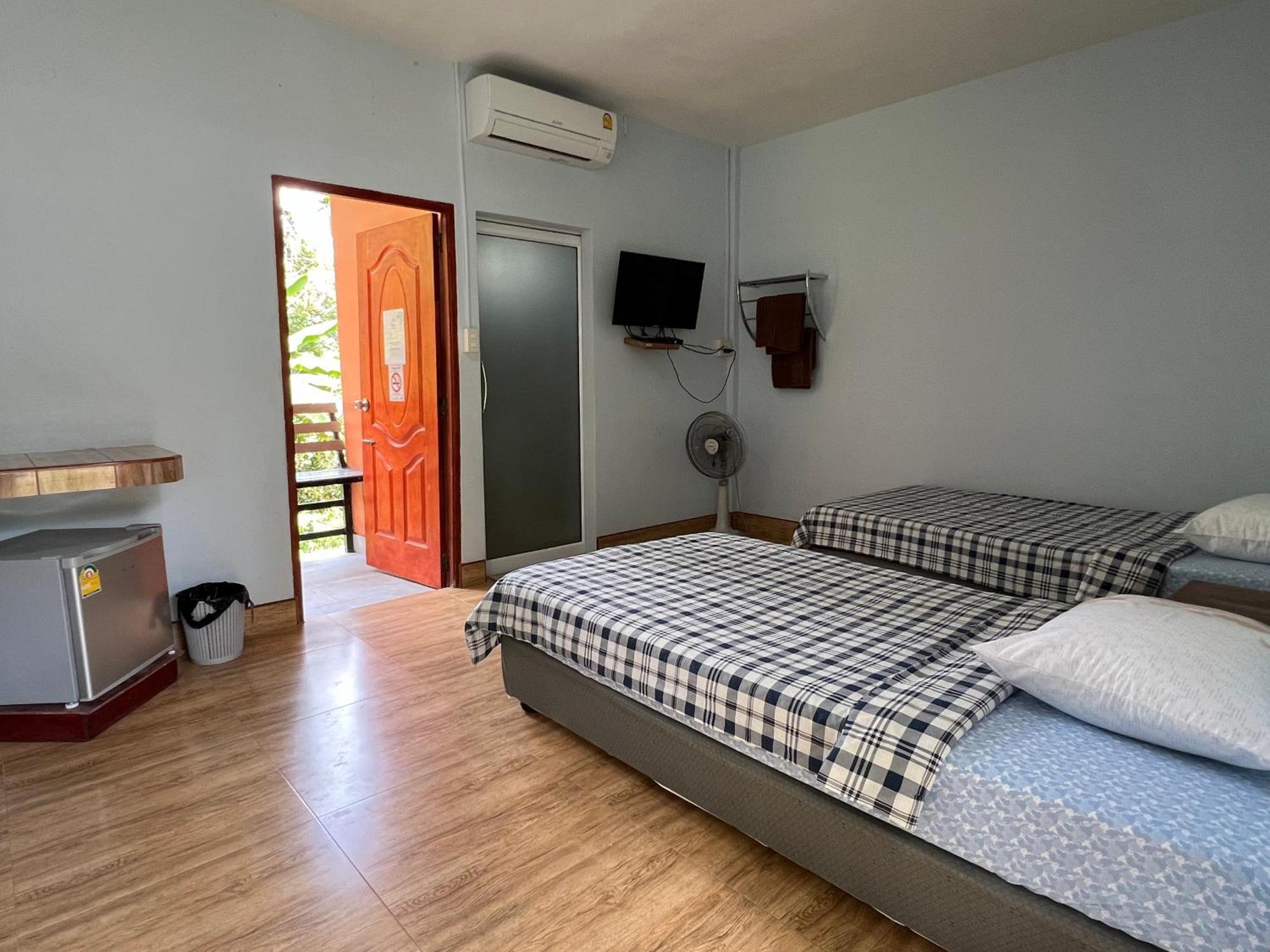 Baan Suan Tondin Hotel Satun Exterior photo