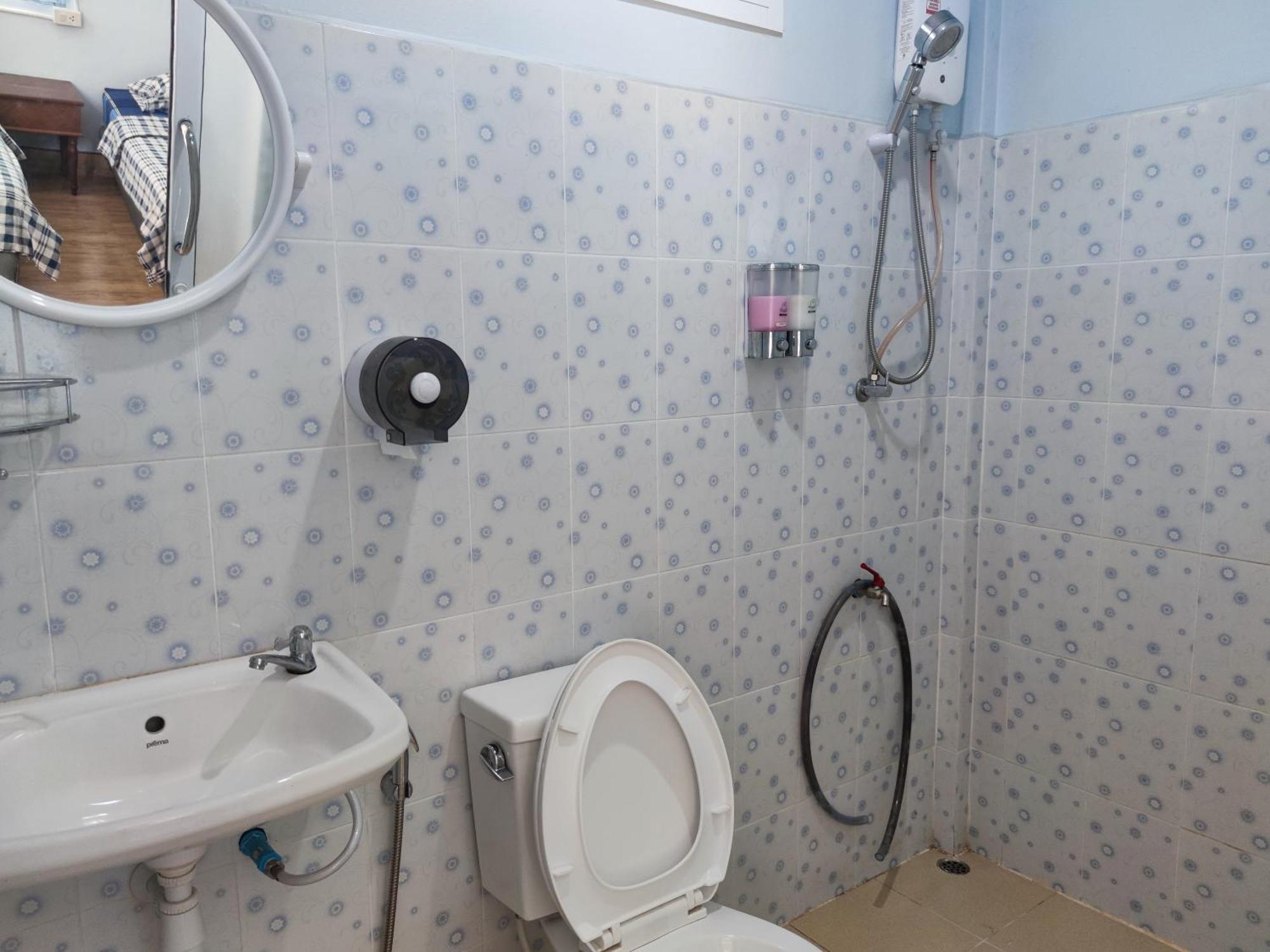Baan Suan Tondin Hotel Satun Room photo