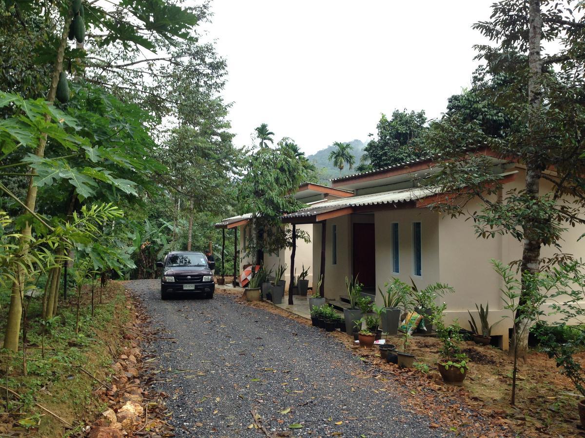 Baan Suan Tondin Hotel Satun Exterior photo